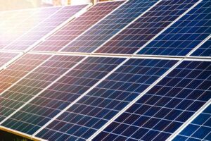 Startup Nextron lança marketplace de energia renovável após captar R$ 11,5 milhões